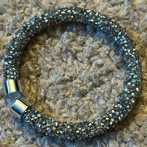 Women’s vintage silver/crystal rinestone bracelet‎ one size stretches